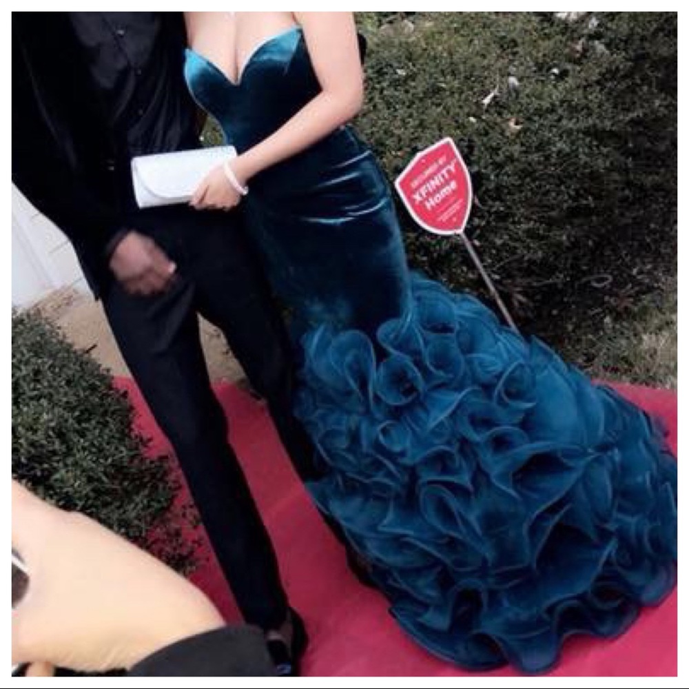 Prom Dress - Picture 3 of 4
